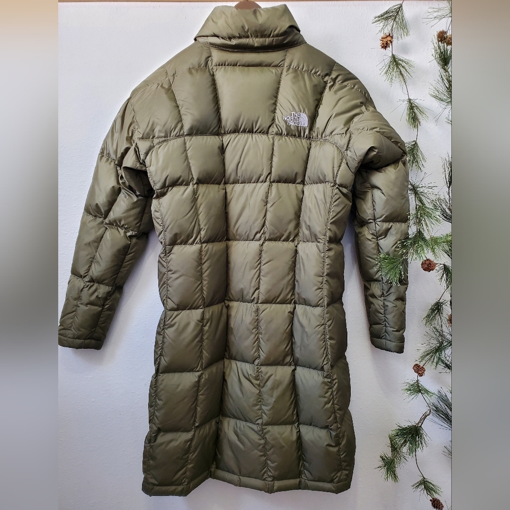 The North Face Metropolis Parka - Picture 3 of 16